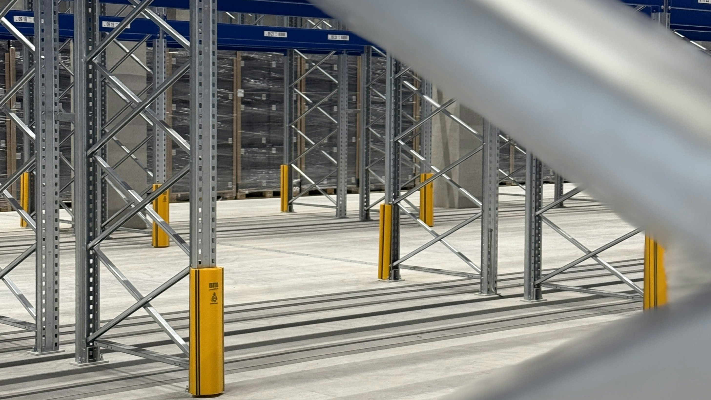 BITO Palettenregal mit flexiblem Regalschutz