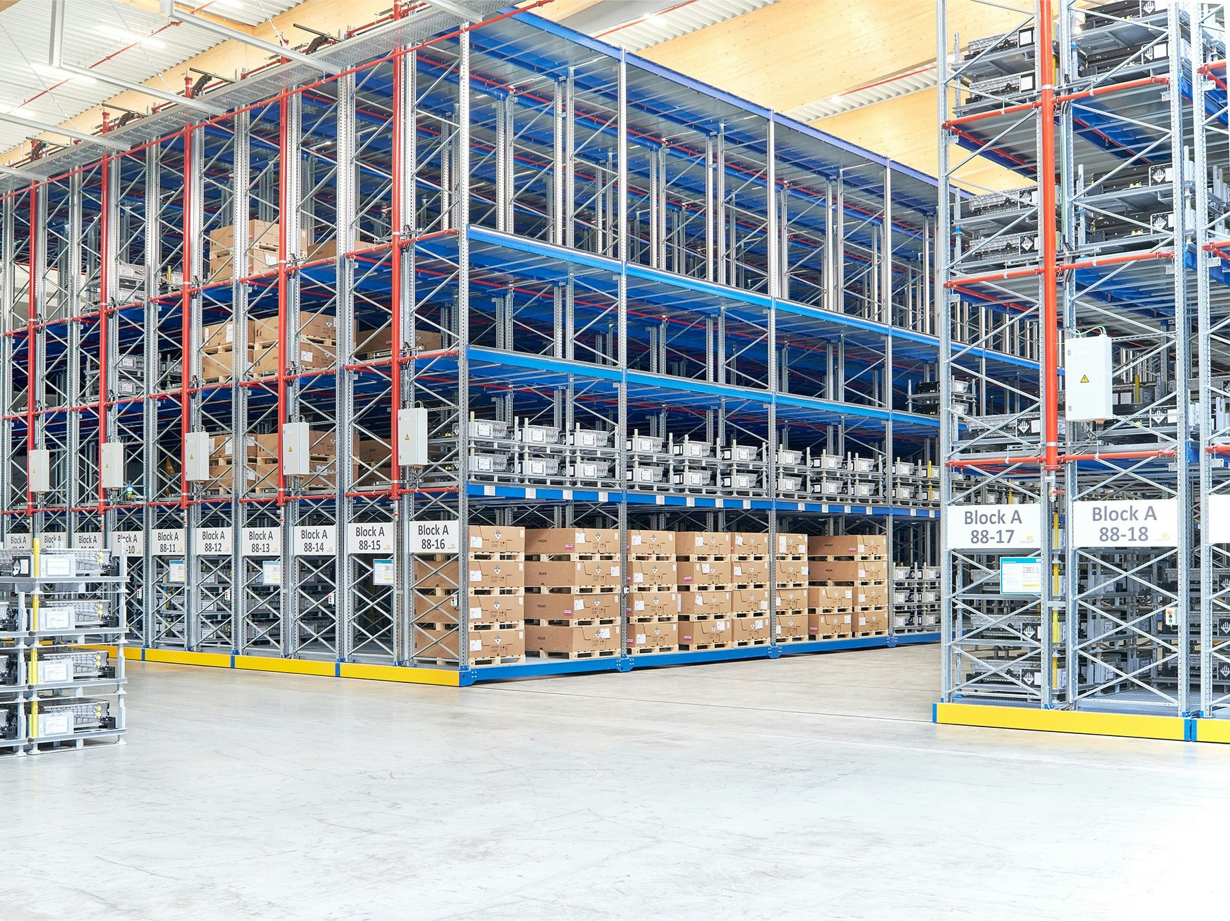 Verfahrbare BITO Palettenregale