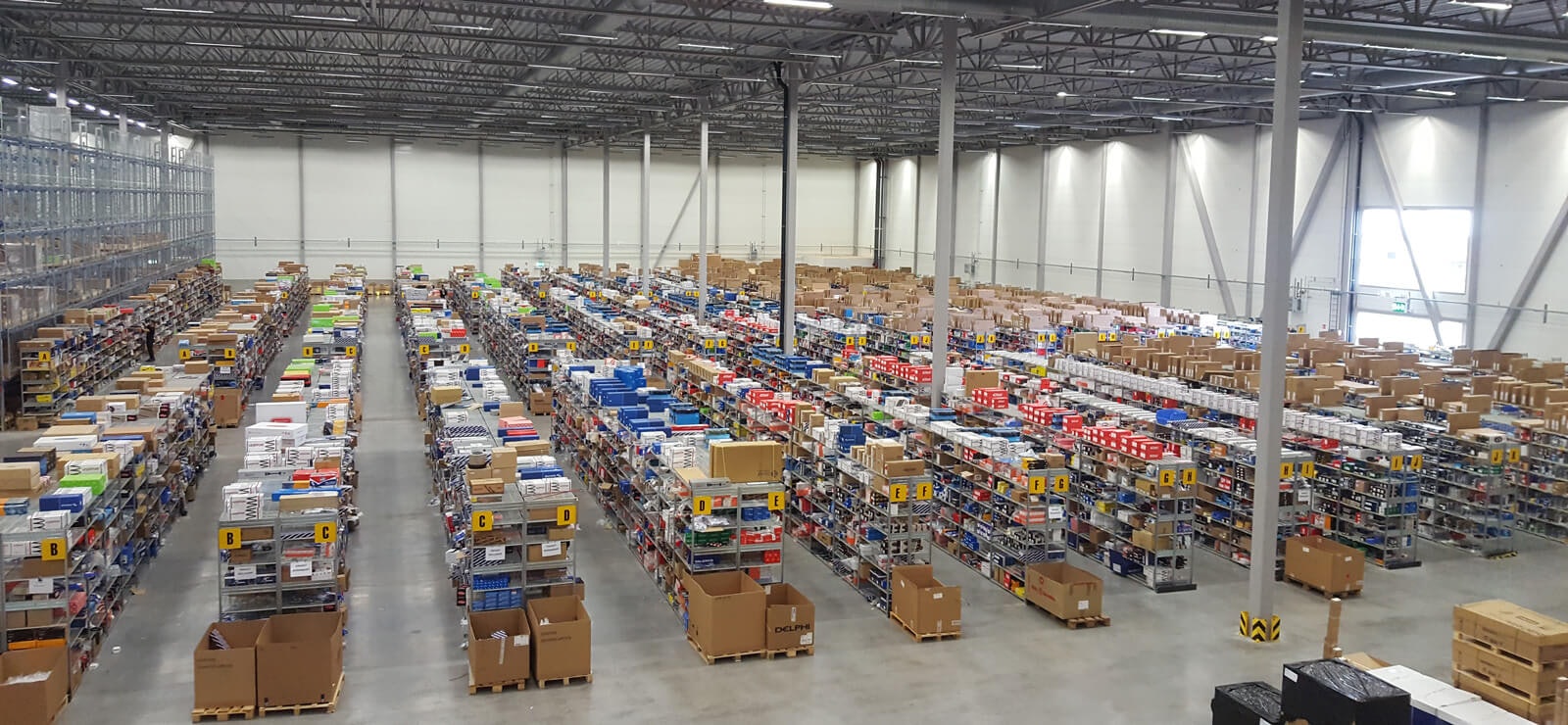 Große Stückgut-Lagerhalle