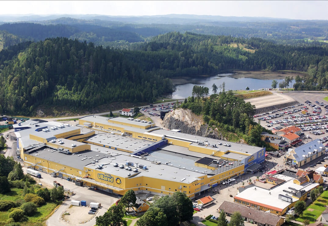 Außenaufnahme von einem Gebäudekomplex