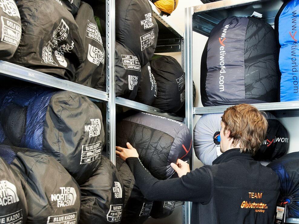 BITO Fachbodenregal bei einem Ausrüster für Outdoor