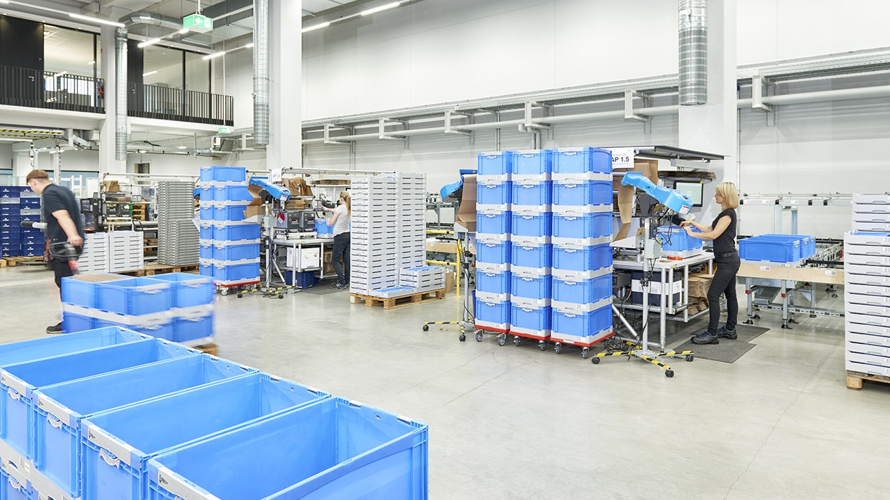 BITO Klappbox EQ auf Transportroller