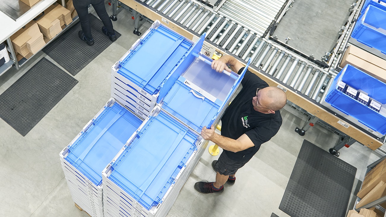 BITO Klappbox EQ platzsparend gestapelt