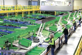 Orderpicking uit magazijnbakken