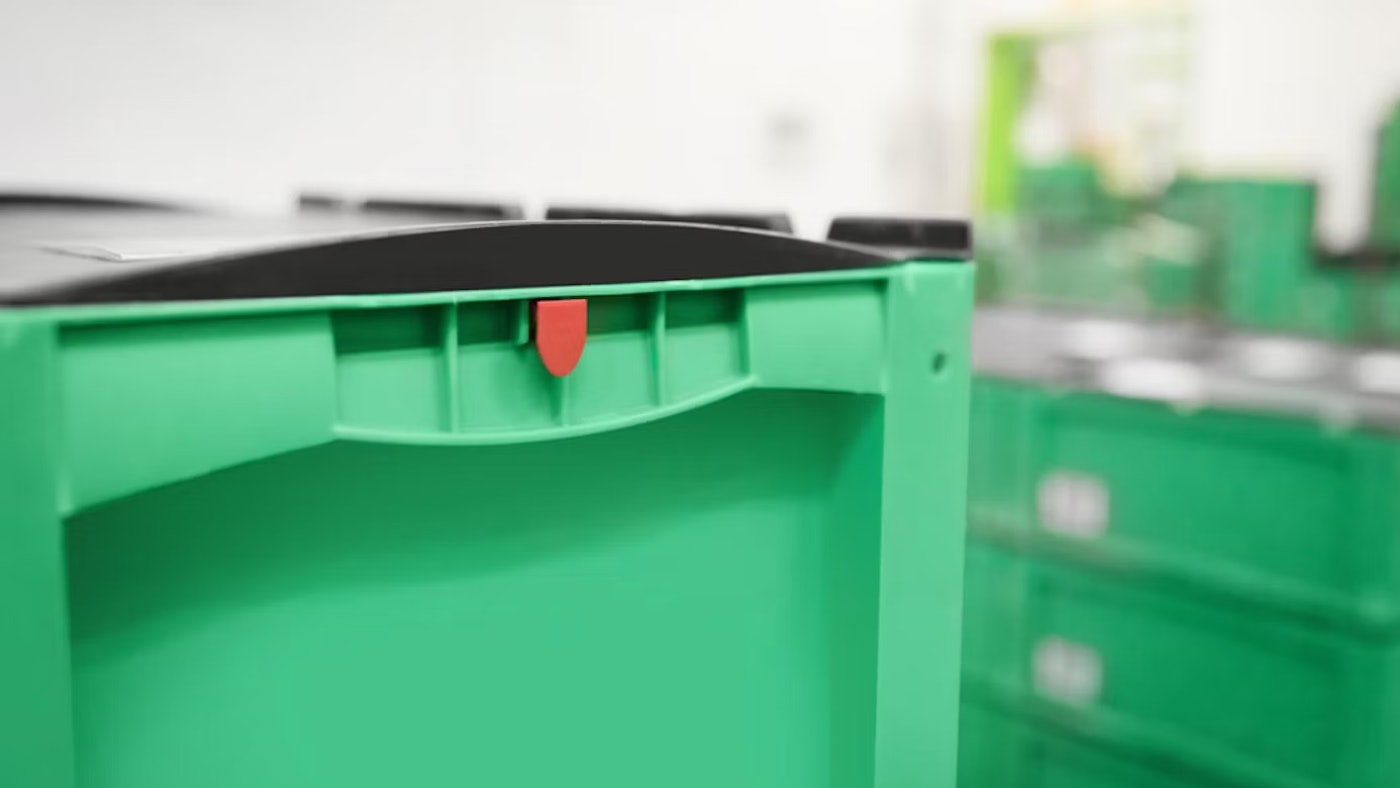 Verzegelde transportbak