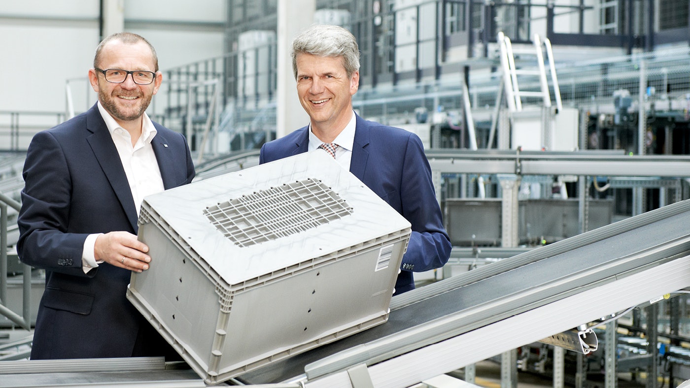 De foto toont de speciaal ontwikkelde bodem van de XL-Motion systeembak.