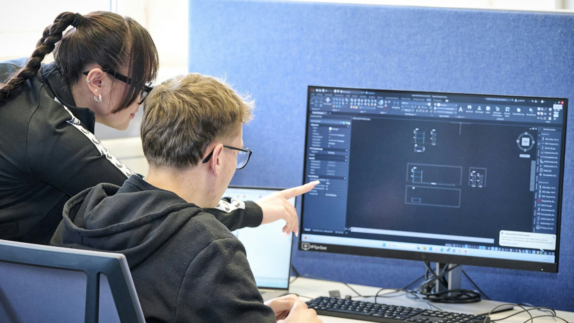 BITO Ausbildungstag 2025 junge Besucher informieren sich über den Beruf Technischer Systemplaner.