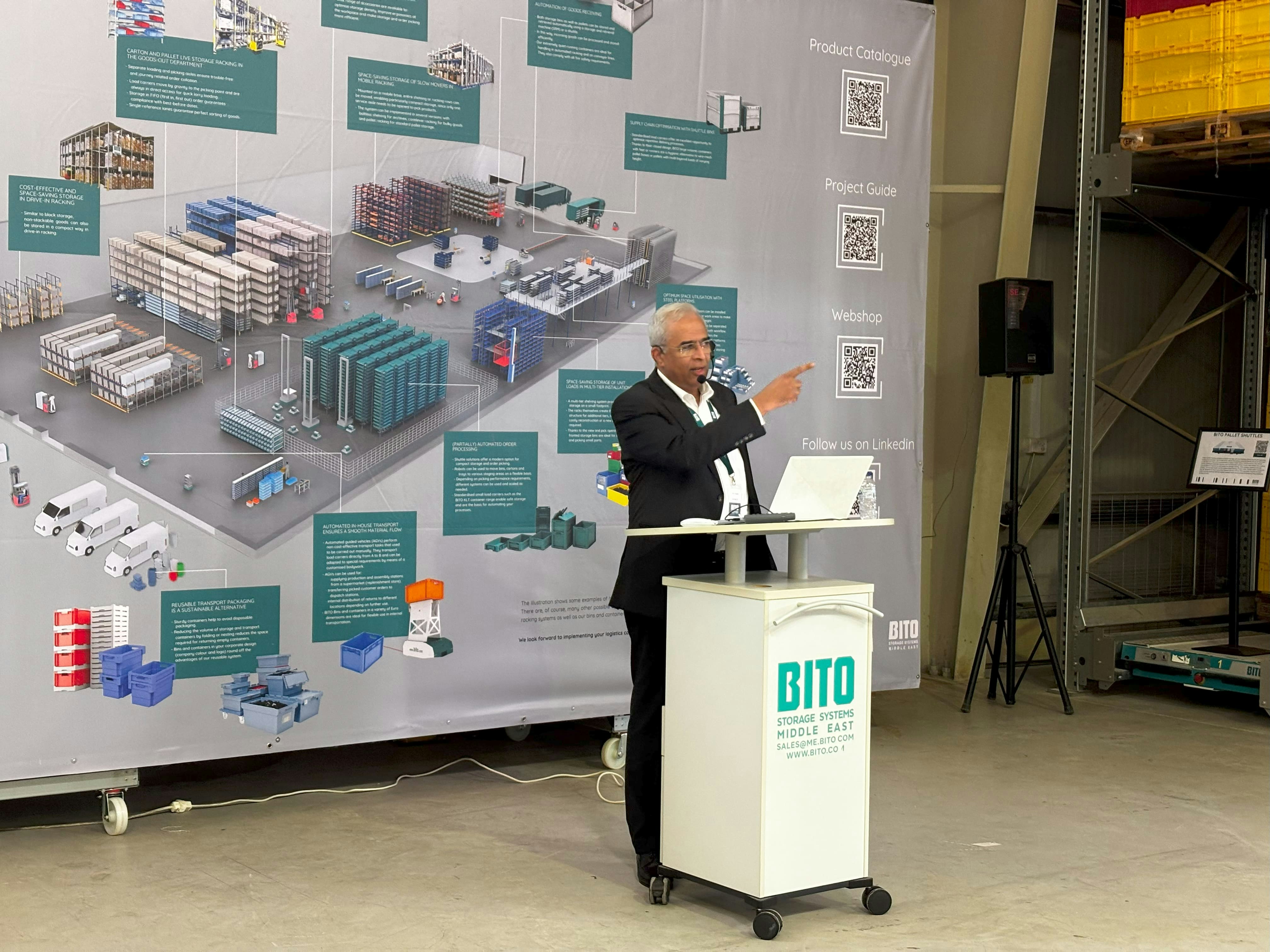 BITO Mitarbeiter beim Vortrag