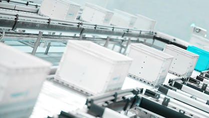 Brandschutz bei wasserdurchlässigen Kunststoff-Ladungsträgern