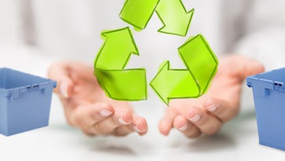 Le recyclage des plastiques des bacs industriels devient de plus en plus important