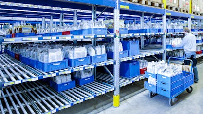 Pourquoi est-il préférable de minimiser les niveaux de stocks ?