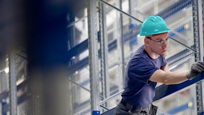 Prévention des dommages grâce à l’inspection des rayonnages
