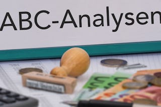 Einfluss-der-Umschlagshaeufigkeit-und-Warenrotation-auf-Lagerplanung-und-haltung