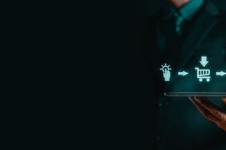 Titelbild_Kombination-von-manuellen-und-automatischen-Lagersystemen