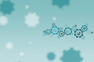 Ein Arbeiter beim Kommissionieren.