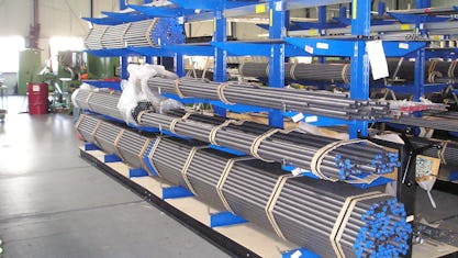 Was ist ein Kragarmregal und wozu dient es?