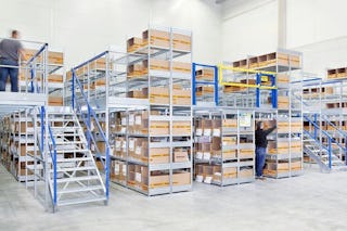 Referenz Continental Mehrgeschossregale