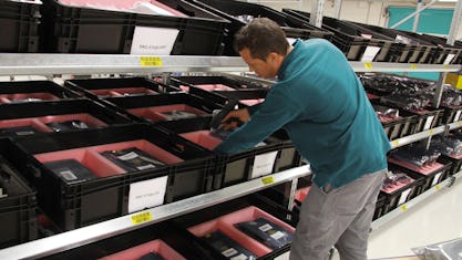 Tareas de los modernos embalajes de transporte y transportadores de carga