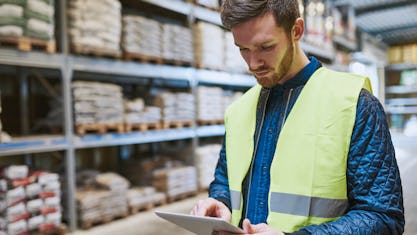 Laufwege im Lager reduzieren – 5 Ideen für schnell umsetzbare Maßnahmen