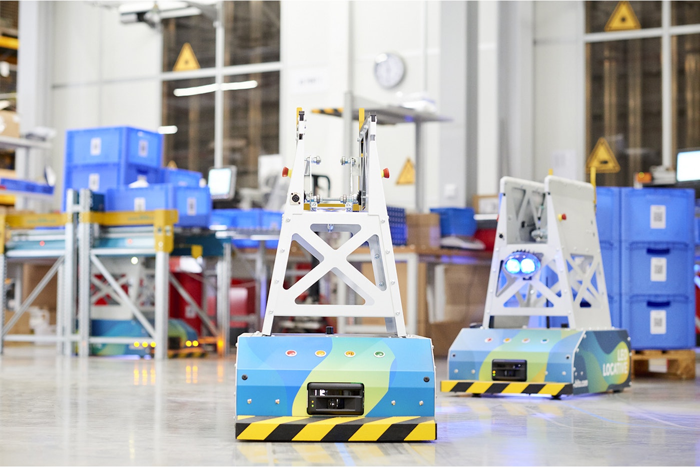 Patentiertes Übergabesystem für Behälteraufnahme und -abgabe