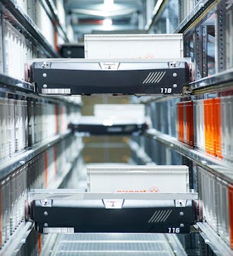 Contenitori XLmotion di dimensioni modulari per magazzini automatizzati