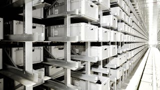 Automatisiertes Regal mit Eurostapelbehälter XL