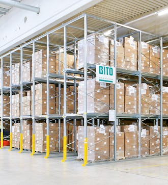 Rayonnages dynamiques colis BITO