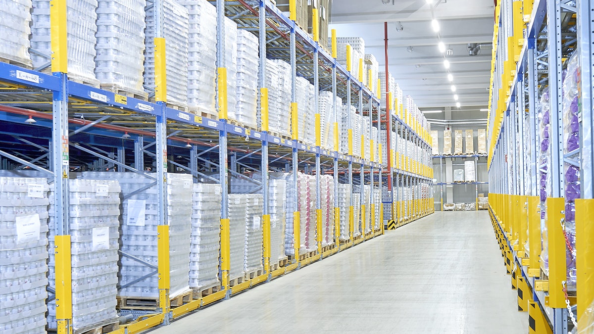 Palettenlagerung in Palettendurchlaufregalen