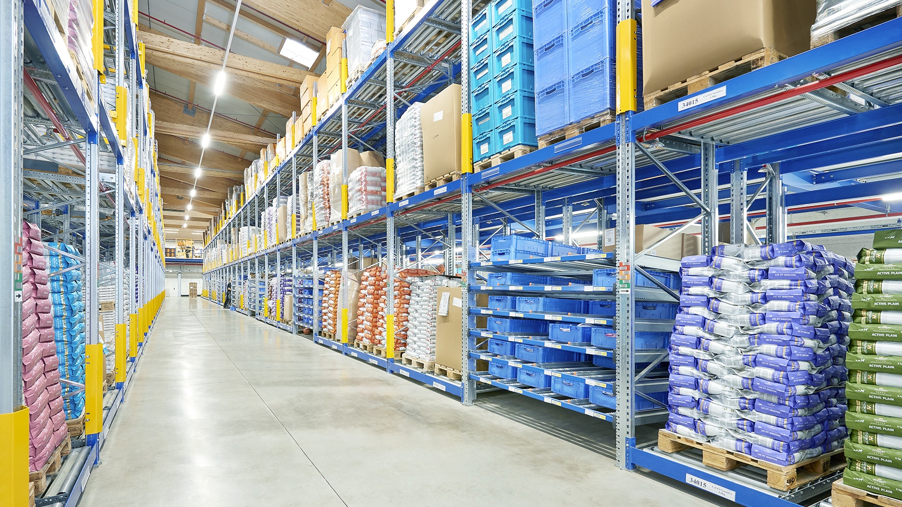 Palettenlagerung in Palettendurchlaufregalen