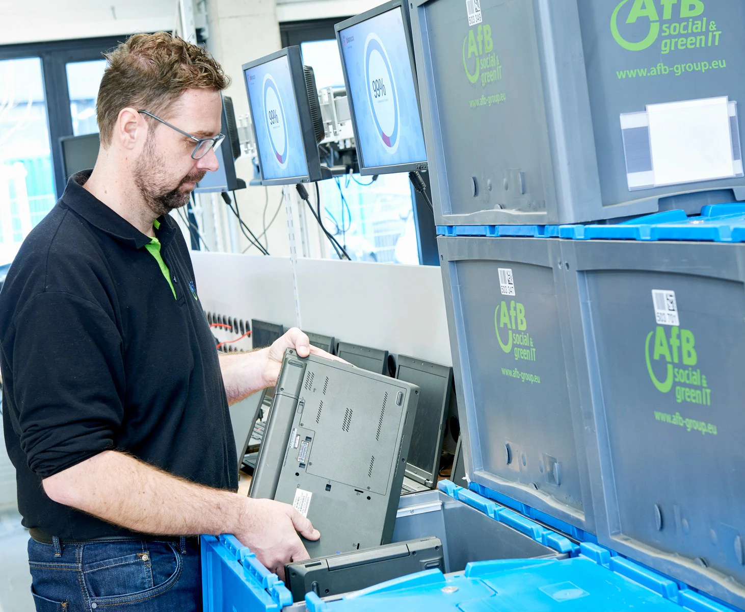 Transportbakken met inlay voor laptops